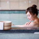 浴室にテレビをつける際にかかる費用とメリット・注意点